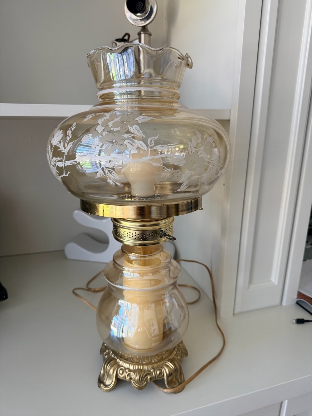Vintage LUMIRAY Gone With The Wind Parlor Hurricane Glass & Brass Table Lamp